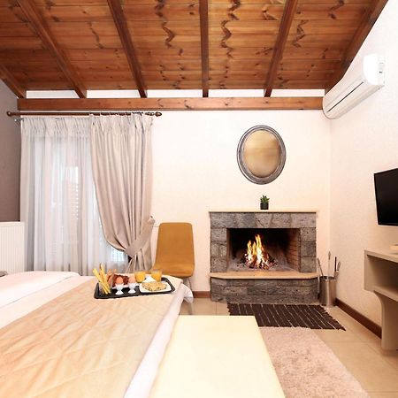 Asimina Guesthouse, Eptalofos Parnassos Bagian luar foto