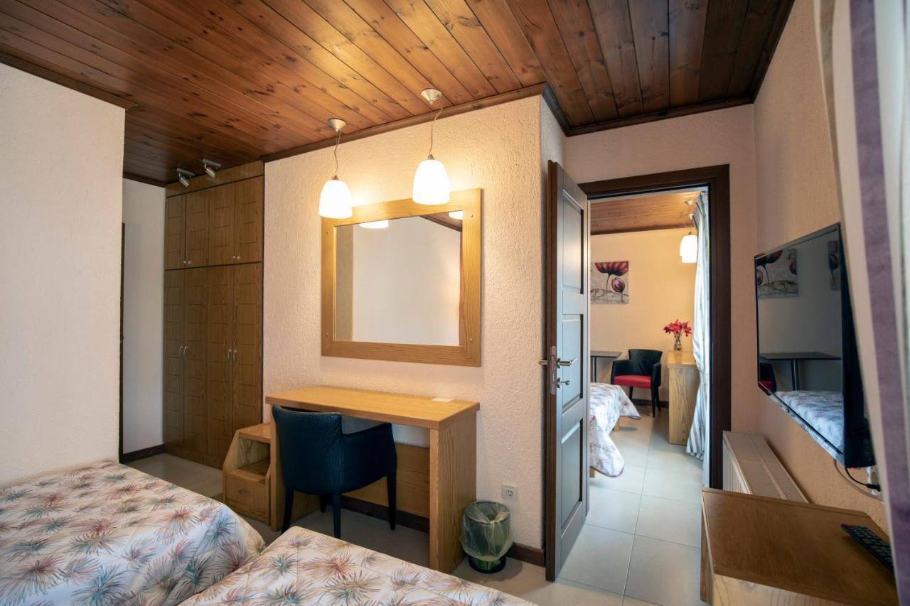 Asimina Guesthouse, Eptalofos Parnassos Bagian luar foto