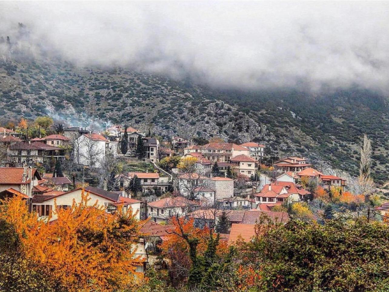 Asimina Guesthouse, Eptalofos Parnassos Bagian luar foto
