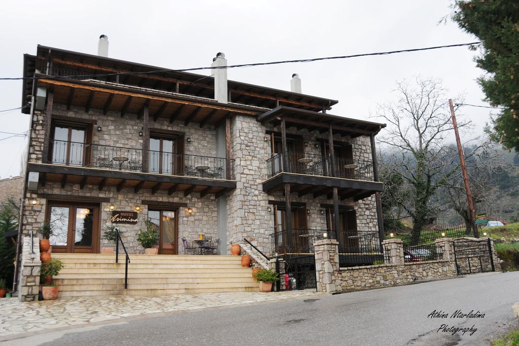 Asimina Guesthouse, Eptalofos Parnassos Bagian luar foto