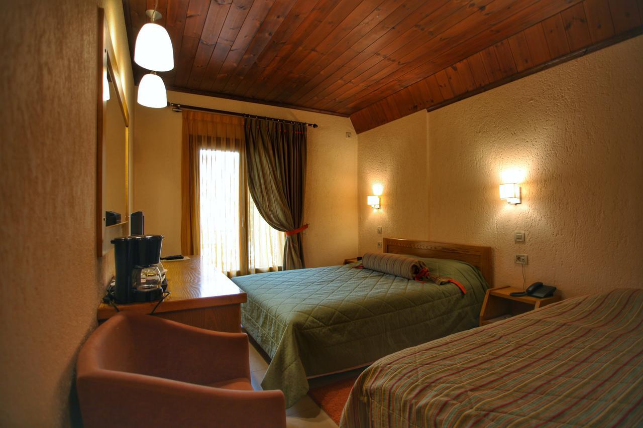 Asimina Guesthouse, Eptalofos Parnassos Bagian luar foto